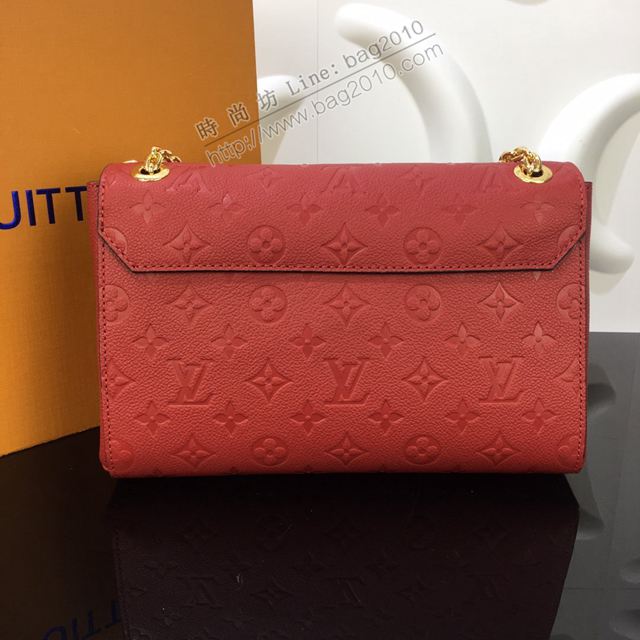 LV包 lv新款女包 Vavin小號手袋 壓紋Monogram Empreinte牛皮 皮革鏈帶 LV單肩斜挎女包  ydh3413